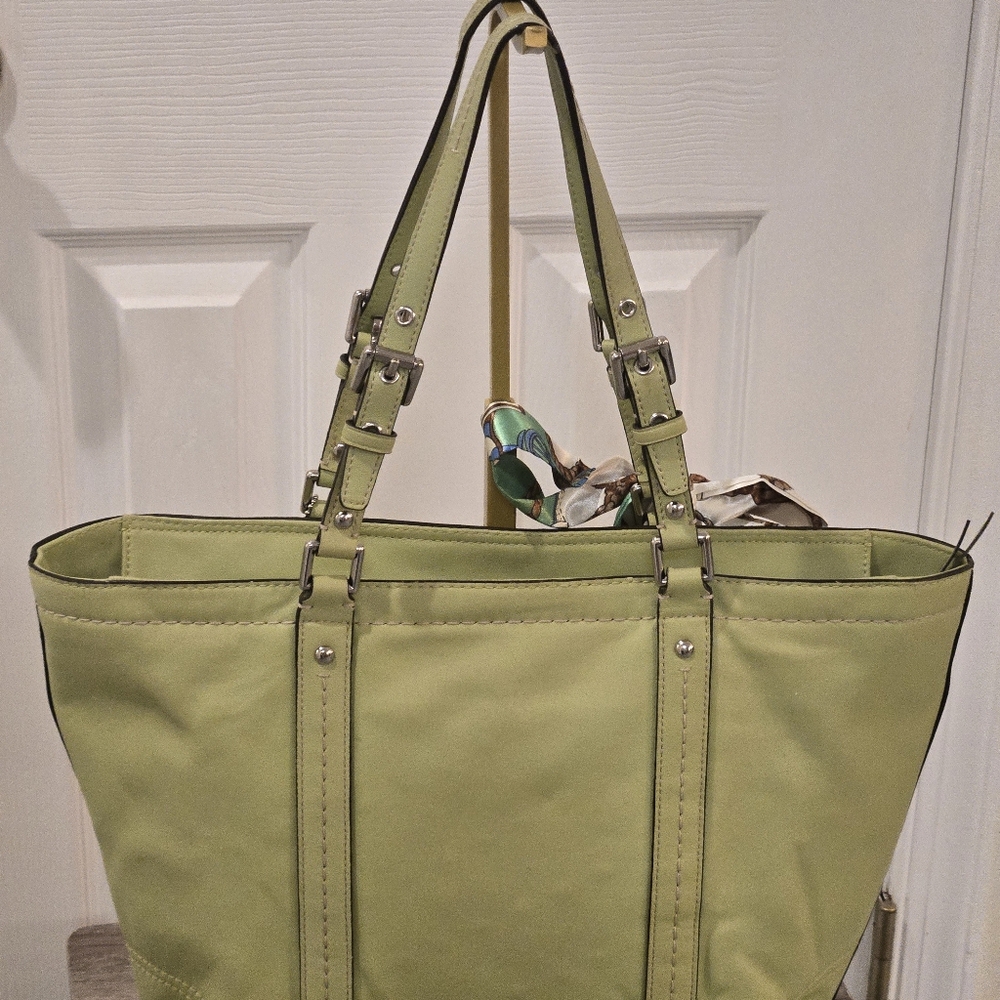 Coach Light Green Leather Tote Bag - Picture 6 of 16